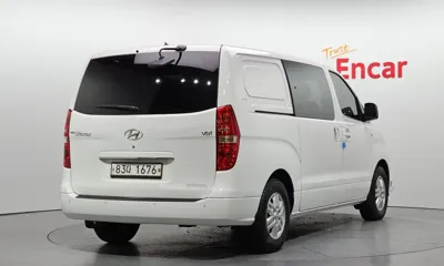 Hyundai Starex 2020, 111665 км, за 9055.38 USD