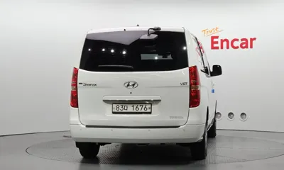 Hyundai Starex 2020, 111665 км, за 9055.38 USD
