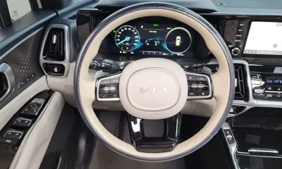 Kia Sorento 2023, 39142 км, за 22252.86 USD - фото 14
