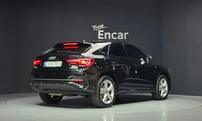 Audi Q3 2023, 48951 км, за 35097.99 USD