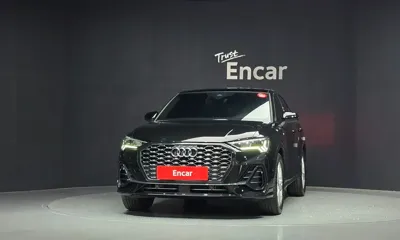Audi Q3 2023, 48951 км, за 35097.99 USD