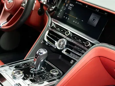 Bentley Flying Spur 2021, 39000 км, за 260147.99 USD - фото 18