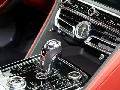 Bentley Flying Spur 2021, 39000 км, за 260147.99 USD - фото 19