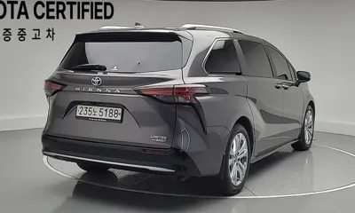 Toyota Sienna 2023, 49957 км, за 34790.6 USD