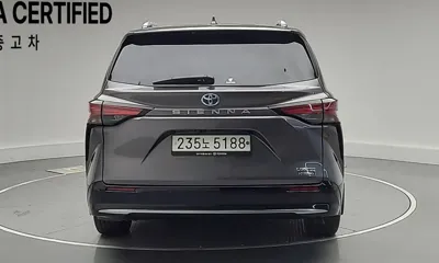 Toyota Sienna 2023, 49957 км, за 34790.6 USD