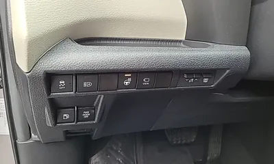 Toyota Sienna 2023, 49957 км, за 34790.6 USD - фото 14