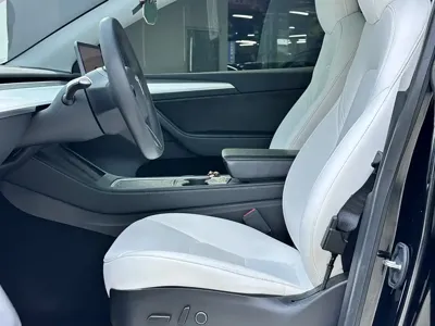 Tesla Model Y 2022, 53000 км, за 21986.31 USD