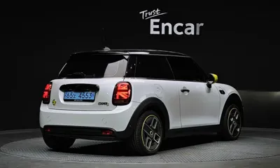 MINI Cooper 2024, 25496 км, за 14325.74 USD