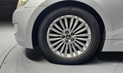 Hyundai Equus 2015, 96679 км, за 7676.3 USD
