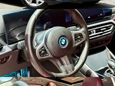 BMW i3 2023, 68000 км, за 16597.68 USD