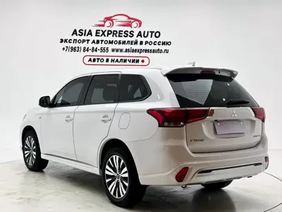Mitsubishi Outlander 2023, 44000 км, за 14460.8 USD