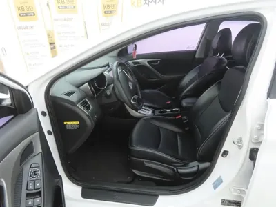 Hyundai Avante 2012, 118414 км, за 3057.51 USD