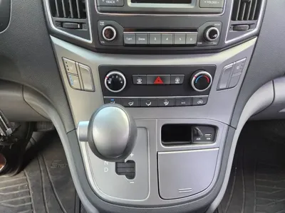 Hyundai Starex 2016, 181063 км, за 4493.06 USD - фото 13