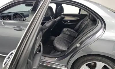 Mercedes-Benz E-Class 2018, 67993 км, за 14410.37 USD - фото 12