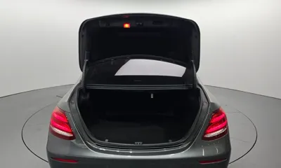 Mercedes-Benz E-Class 2018, 67993 км, за 14410.37 USD - фото 20