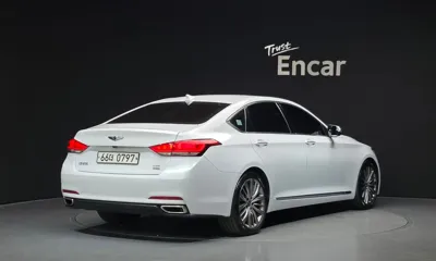 Hyundai Genesis 2016, 61721 км, за 10401.09 USD