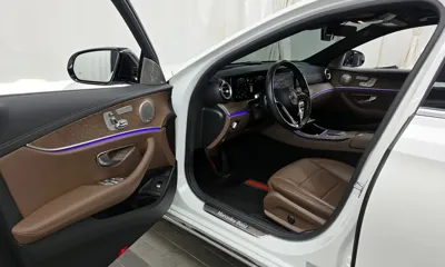 Mercedes-Benz E-Class 2022, 57418 км, за 27898.12 USD - фото 10