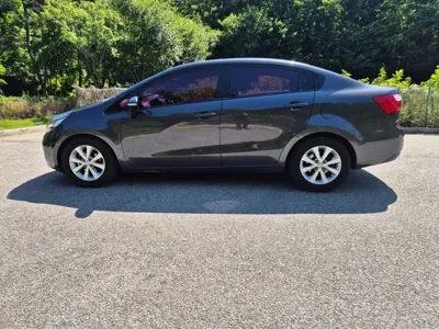 Kia Pride 2014, 128769 км, за 2356.57 USD