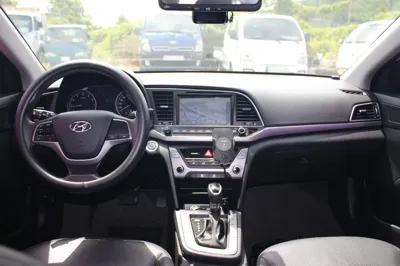 Hyundai Avante 2017, 149600 км, за 4690.56 USD