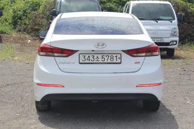 Hyundai Avante 2017, 149600 км, за 4690.56 USD