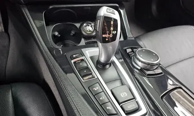 BMW 5-Series 2016, 162828 км, за 8993.04 USD - фото 9