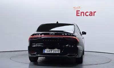 Hyundai Grandeur 2021, 39322 км, за 16221.51 USD