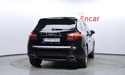 Porsche Cayenne 2012, 108847 км, за 10831.04 USD