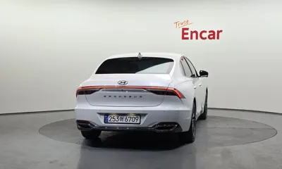 Hyundai Grandeur 2022, 49426 км, за 17707.3 USD