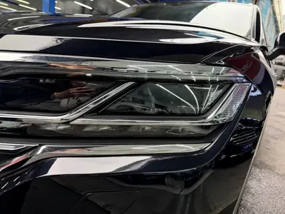 Volkswagen Touareg 2020, 130000 км, за 30957.91 USD