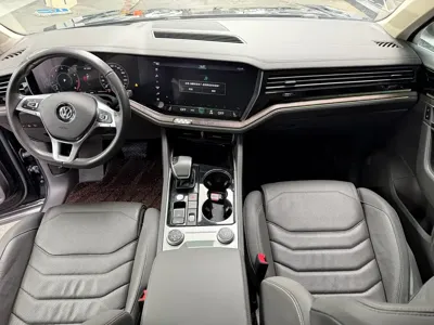 Volkswagen Touareg 2020, 130000 км, за 30957.91 USD - фото 13