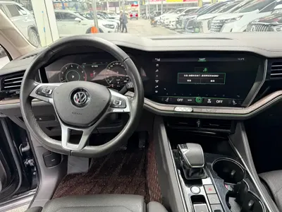 Volkswagen Touareg 2020, 130000 км, за 30957.91 USD - фото 14