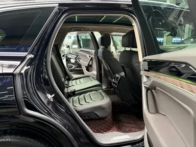 Volkswagen Touareg 2020, 130000 км, за 30957.91 USD - фото 17