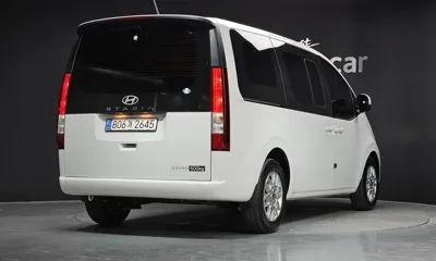 Hyundai Staria 2025, 22343 км, за 19495.86 USD
