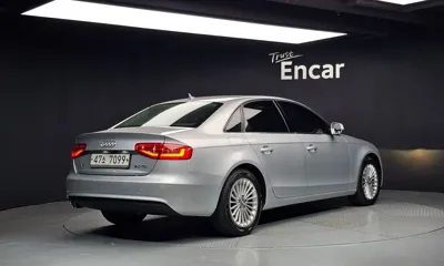 Audi A4 2013, 123945 км, за 4030.39 USD