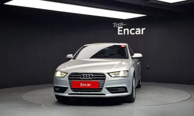 Audi A4 2013, 123945 км, за 4030.39 USD