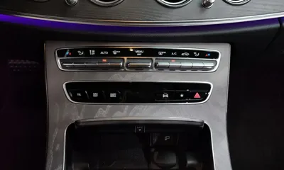 Mercedes-Benz E-Class 2022, 64449 км, за 28338.78 USD - фото 33
