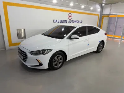 Hyundai Avante 2017, 111127 км, за 5776.55 USD