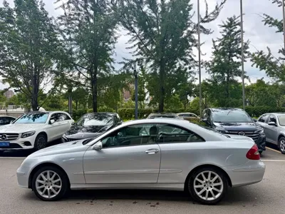 Mercedes-Benz CLK-Class 2007, 143000 км, за 4384.85 USD