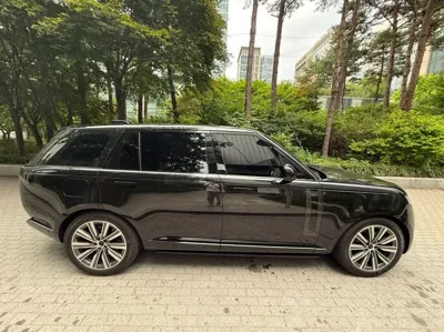 Land Rover Range Rover 2026, 1800 км, за 192094.73 USD