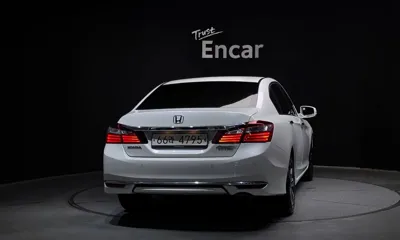 Honda Accord 2017, 79885 км, за 8347.9 USD