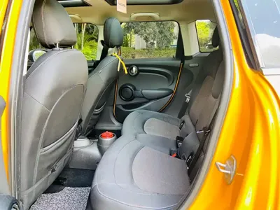 MINI MINI 2015, 110000 км, за 5198.23 USD