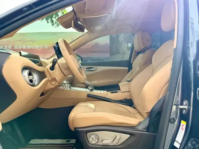 Denza Denza N8 2023, 89000 км, за 18977.72 USD
