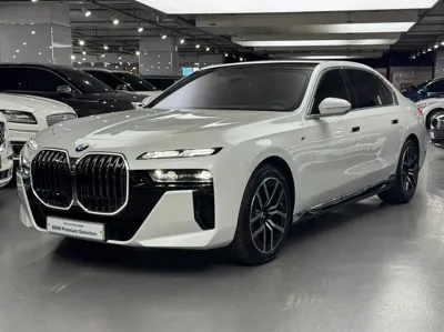 BMW 7-Series · 2025 год
