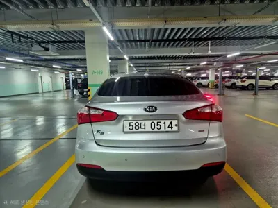 Kia K3 2013, 129847 км, за 2560.06 USD