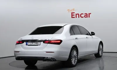 Mercedes-Benz E-Class 2022, 23877 км, за 27898.12 USD