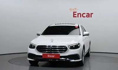 Mercedes-Benz E-Class 2022, 23877 км, за 27898.12 USD