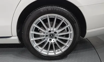 Mercedes-Benz E-Class 2022, 23877 км, за 27898.12 USD - фото 21