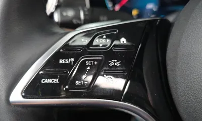 Mercedes-Benz E-Class 2022, 23877 км, за 27898.12 USD - фото 27