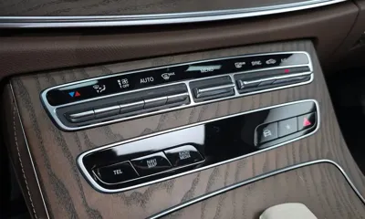 Mercedes-Benz E-Class 2022, 23877 км, за 27898.12 USD - фото 29