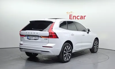 Volvo XC60 2025, 8748 км, за 35779.37 USD